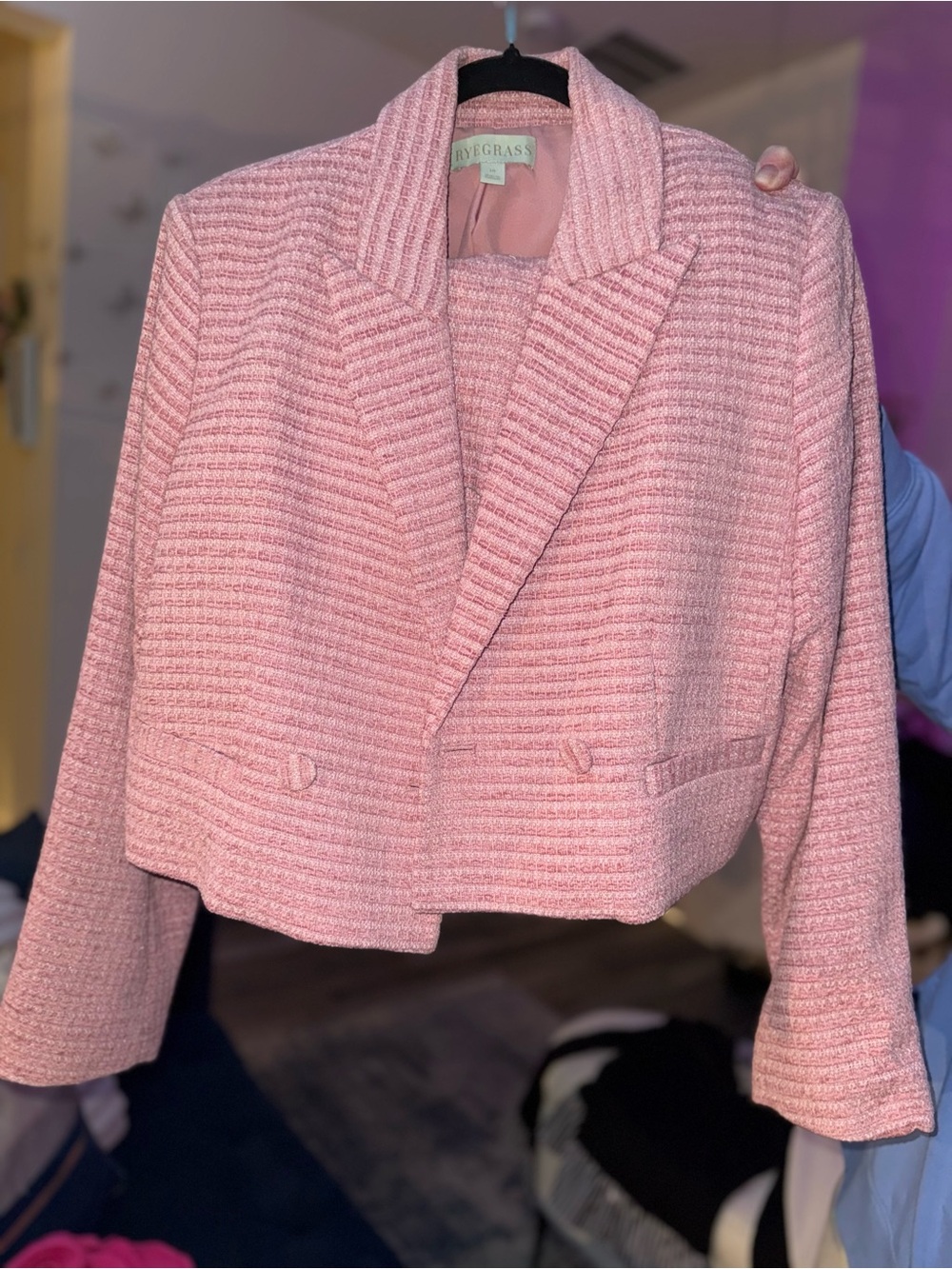 Two Piece Suit set with shorts. Rose Pink Cropped Bouclé Blazer - Ryegrass